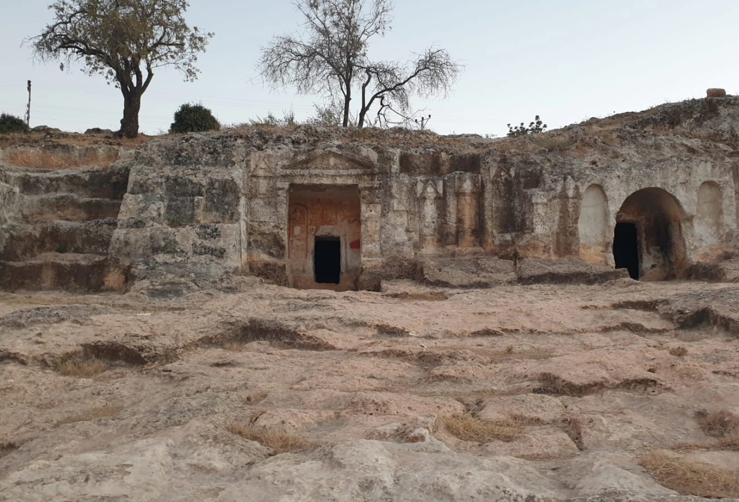 Yunushan’da Roma Nekropolü Keşfi Tarihin Gizemli Yüzü Ortaya Çıkıyor (1)