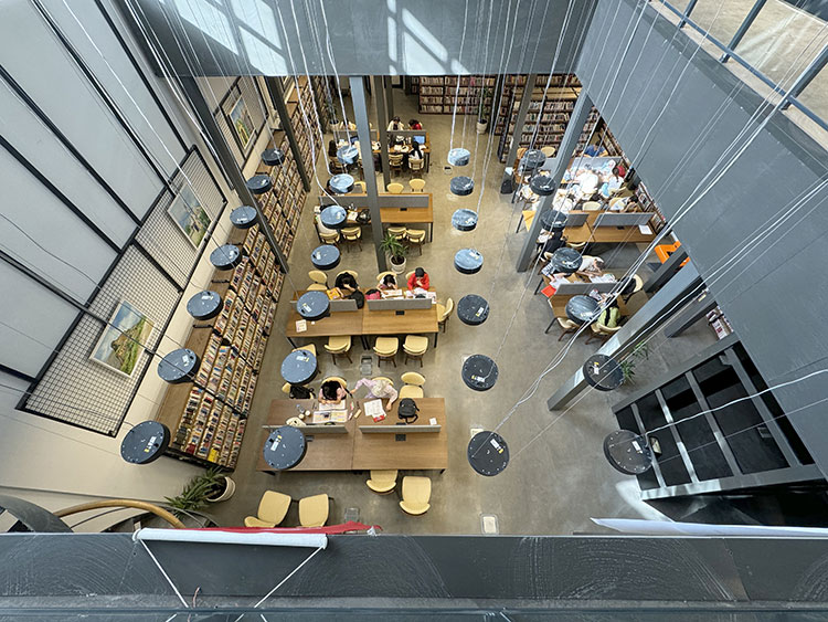 Cemil Meriç Kütüphanesi