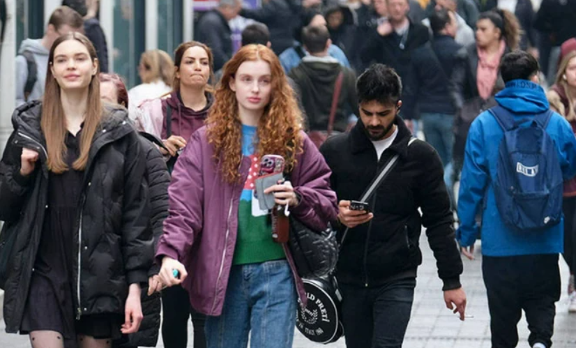 Genc Issizlik Ev Genci Turkiye 2025 (1)