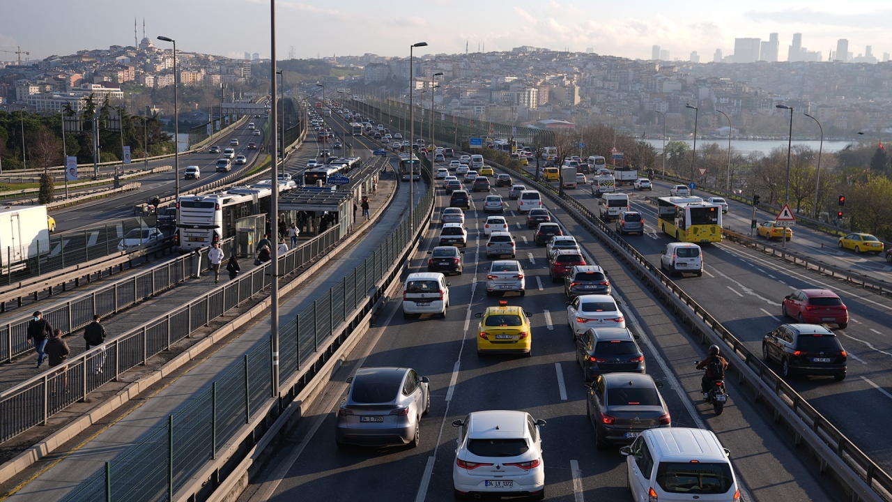 İstanbul'da Trafik Sıkışıklığının Yıllık Maliyeti 6 Milyar Doları Geçiyor