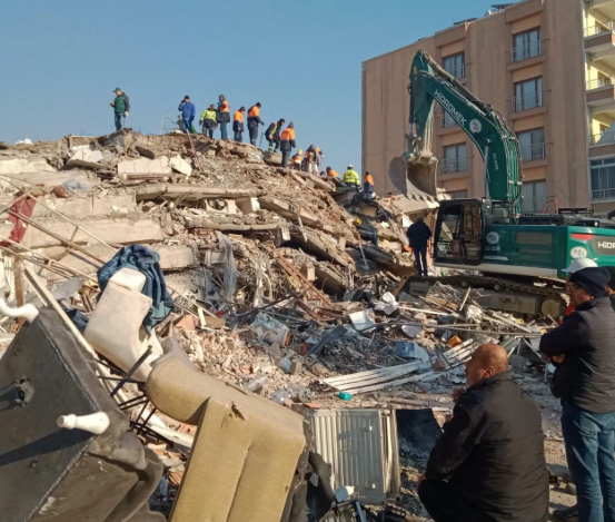 Kupik Apartmani Deprem Enkaz (1)