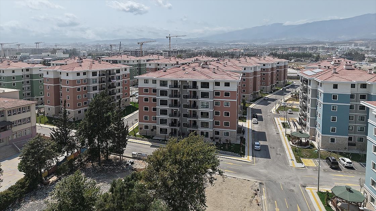 Depremlerde Yıkımın Simgesi Olan 