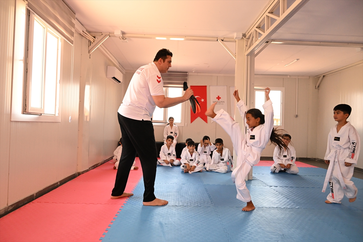 Depremzede Çocuklar Tekvando (3)