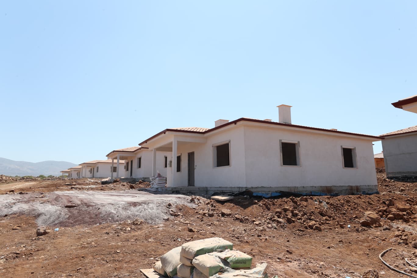 Hatay Kırıkhan'da Kırsal Deprem Konutlarının Yapımı Sürüyor