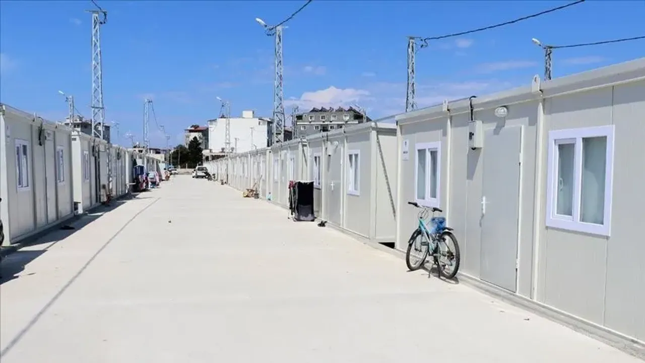 Hatay Konteyner Yangin Uyarisi (1)