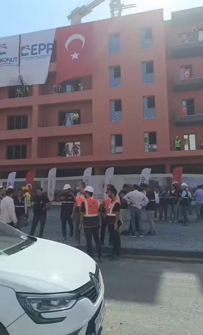 Hatay Santiye Bakan Ziyareti Sonrasi Bosaldi (4)