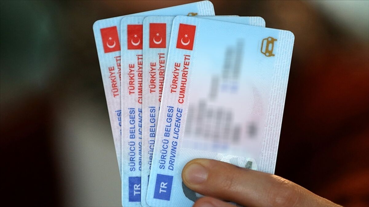 Eski Tip Ehliyetlerin Yenilenmesi Için Tanınan Süre Sona Erdi