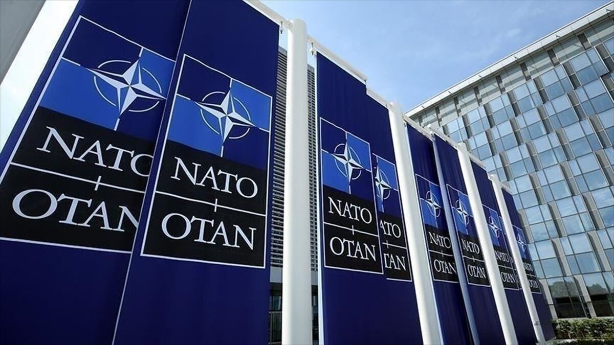 Nato Savunma Bakanları, Bölgesel Güvenlik Konularını Görüşmek Üzere Brüksel'de Toplandı
