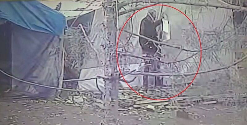 Çadırı Yaktı, Ofisi Kül Etti (1)