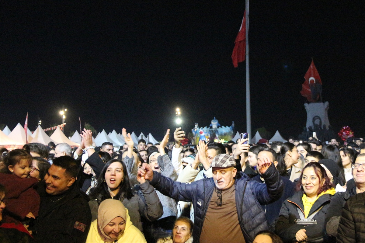 Aa 20251220 40037258 40037254 Hatayda Iskenderun Gastronomi Ve Yeni Yil Senligi Basladi (1)