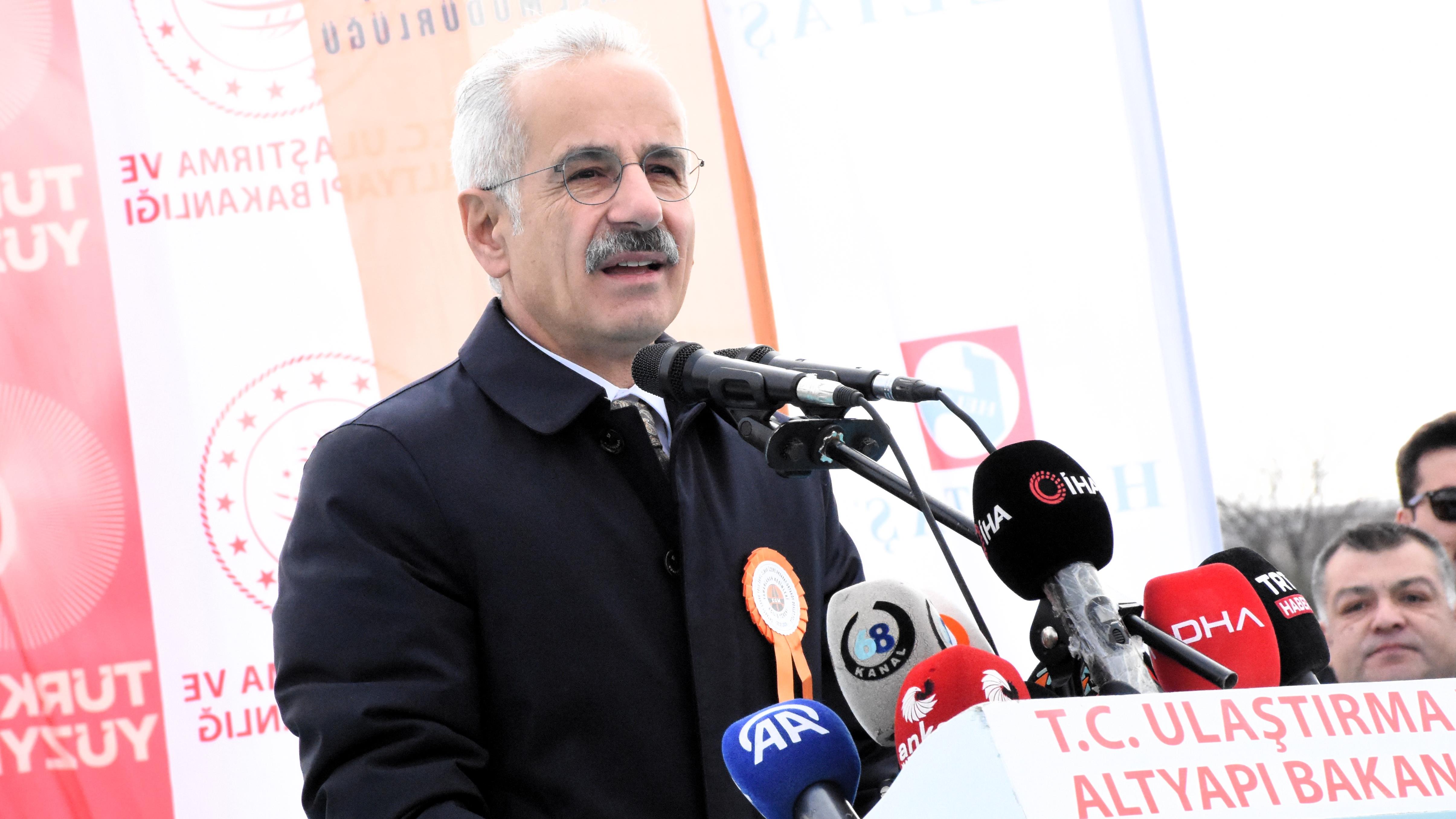 Bakan Uraloğlu: Aksaray Ortaköy Çevre Yolu'nun Açılmasıyla Akaryakıttan 32 Milyon Lira Tasarruf Sağlanacak