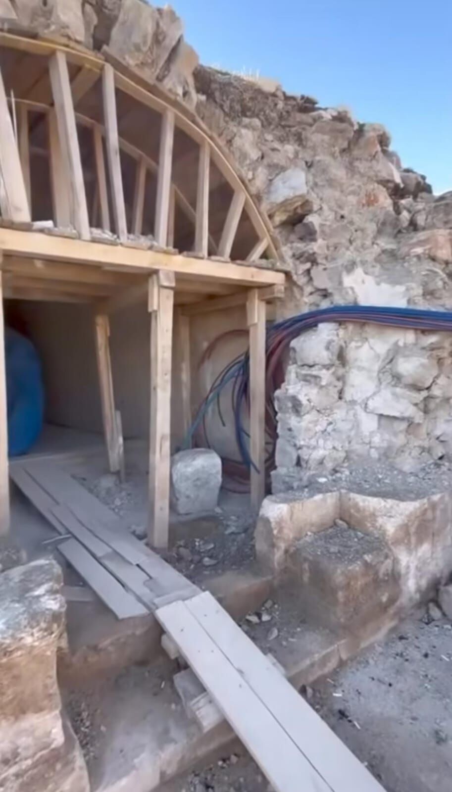 Beyazdi Bestami Türbesi2