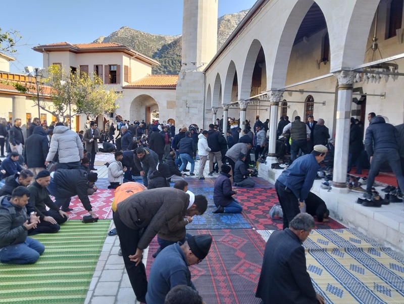 Habibi Neccar Camii’nde Üç Yıl Sonra İlk Cuma Namazı Kılındı (2)
