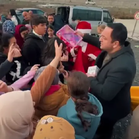 Kutlu Yenı Yıl (3)