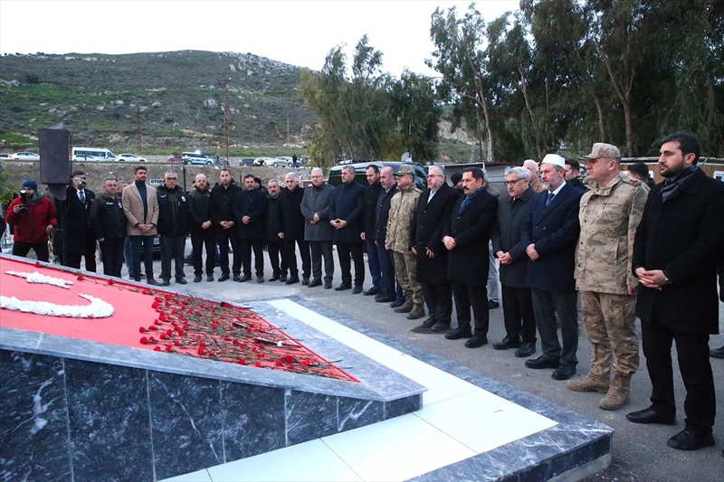 Hatay Deprem Mezarlık (1)
