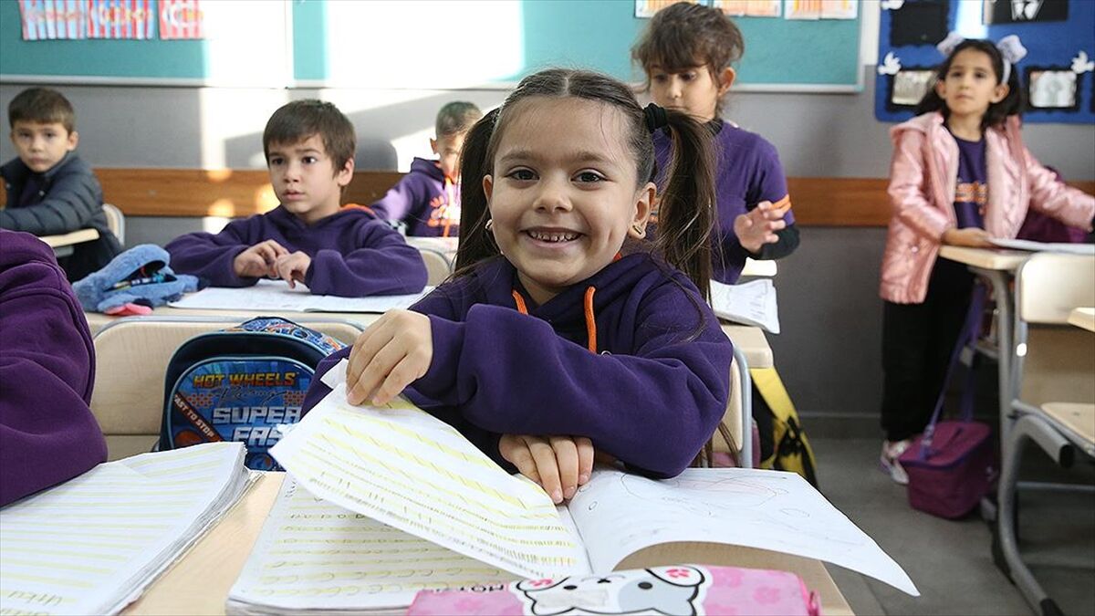 Okullarda Yarıyıl Tatilinin Ardından Ilk Ders Zili Yarın Çalacak 1