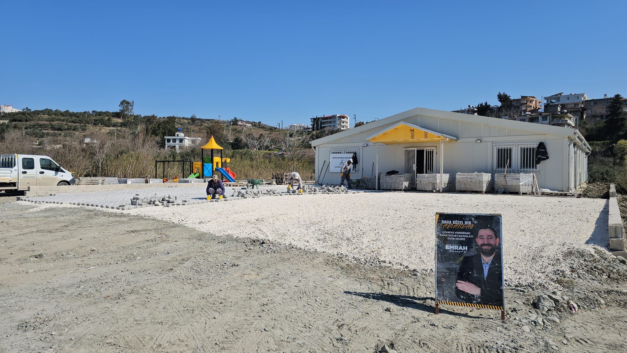 Karaçay Mahallesi̇ Çok Amaçli Salonunda Çalişmalar Sürüyor. (5)