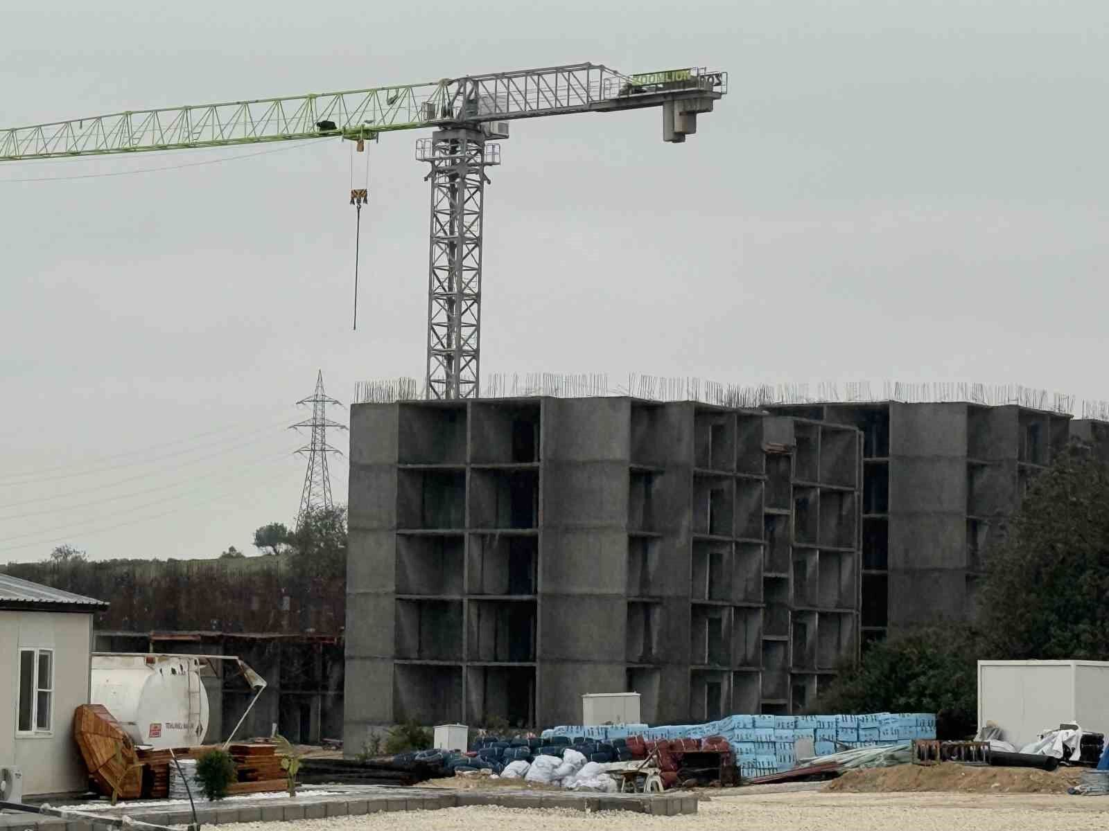 Toki̇ Konutları Tarsus'ta Yükselmeye Başladı