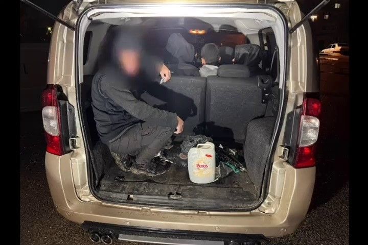 Hatay'da 6 Yabancı Uyruklu Göçmen Yakalandı, 2 Organizatör Tutuklandı