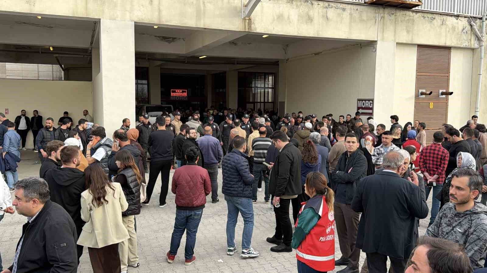 Kahramanmaraş'ta Saldırıda Hayatını Kaybedenlerin Cenazesi Için Bekleyiş Devam Ediyor