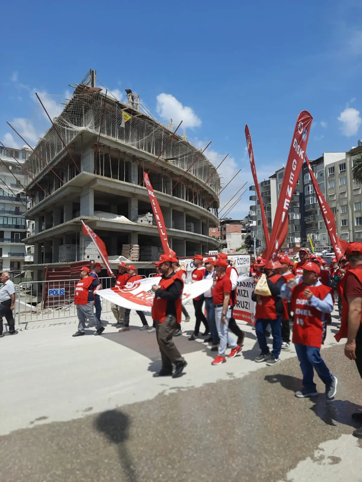 1 Mayıs Işçilr (3)