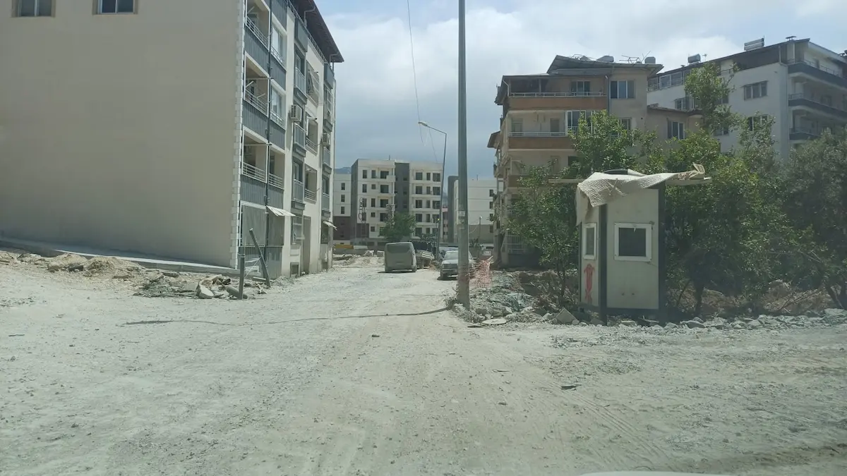 Ay Sokak (2)