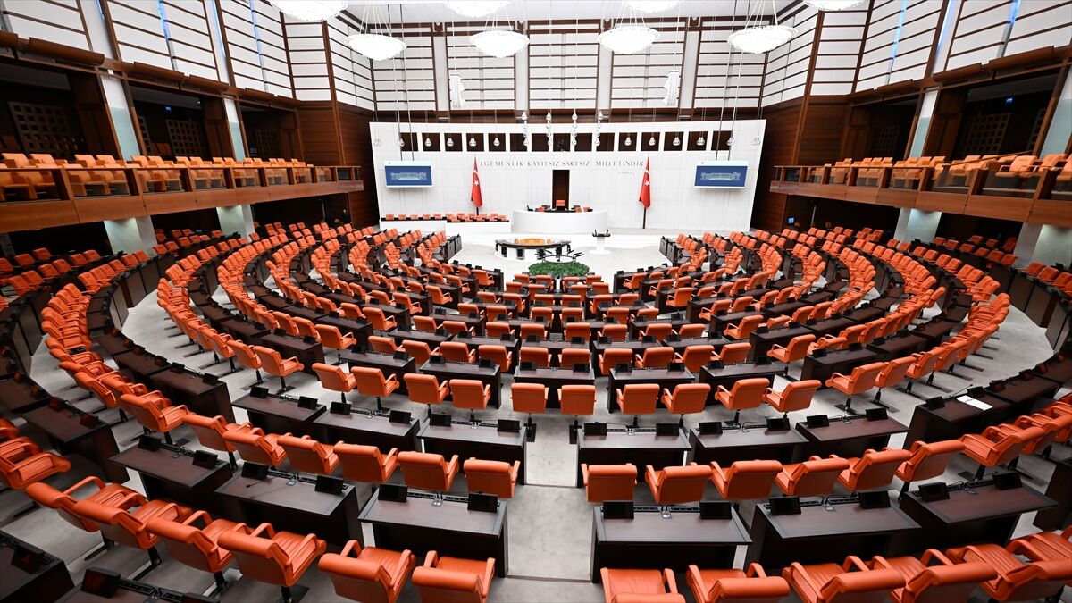 Tbmm'de Vergiye Yönelik Düzenlemeleri De Içeren Kanun Teklifinin Görüşmelerine Devam Edilecek