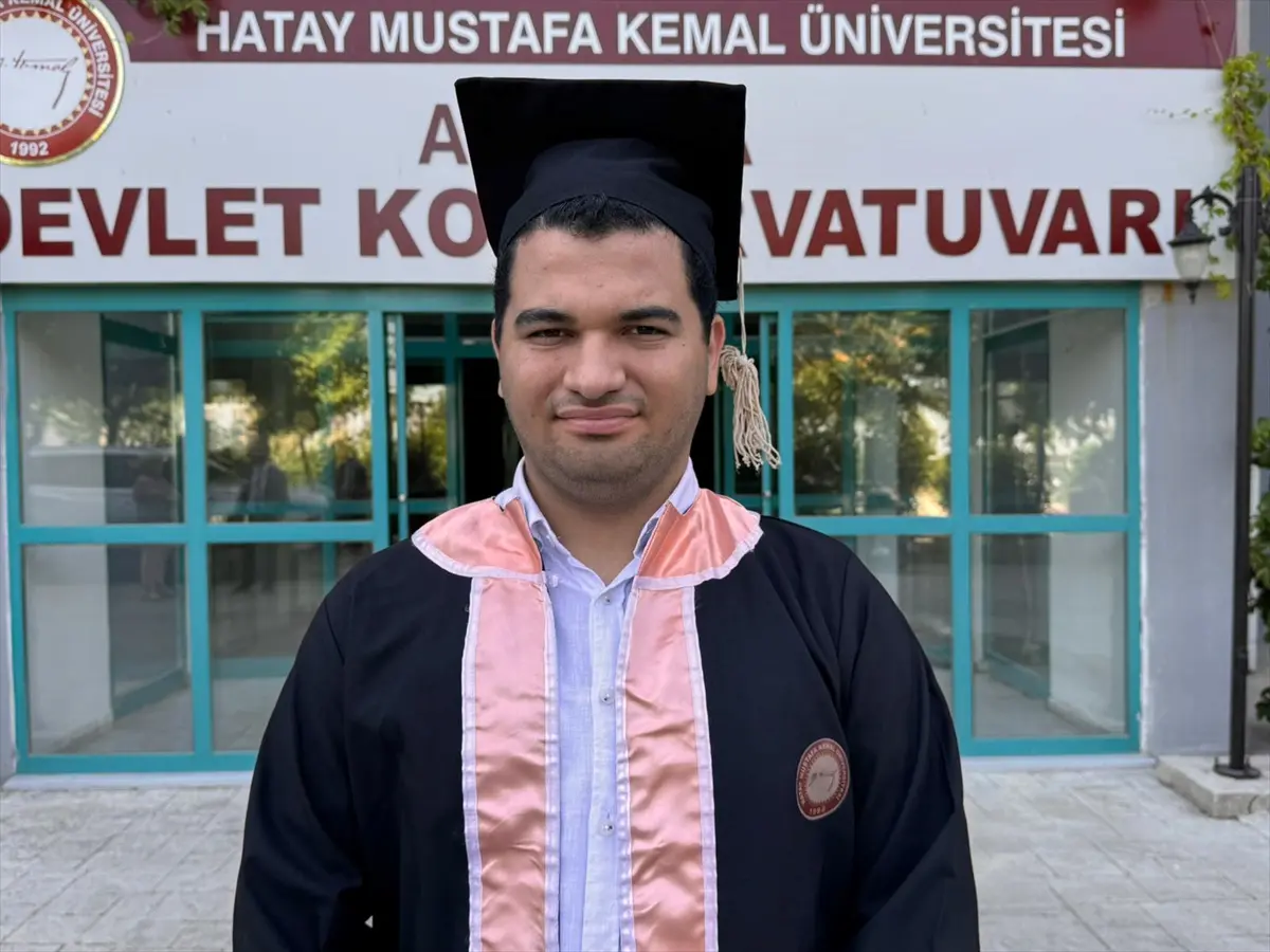 Konservatuvarı Bitiren Otizmli Ertuğrul (8)