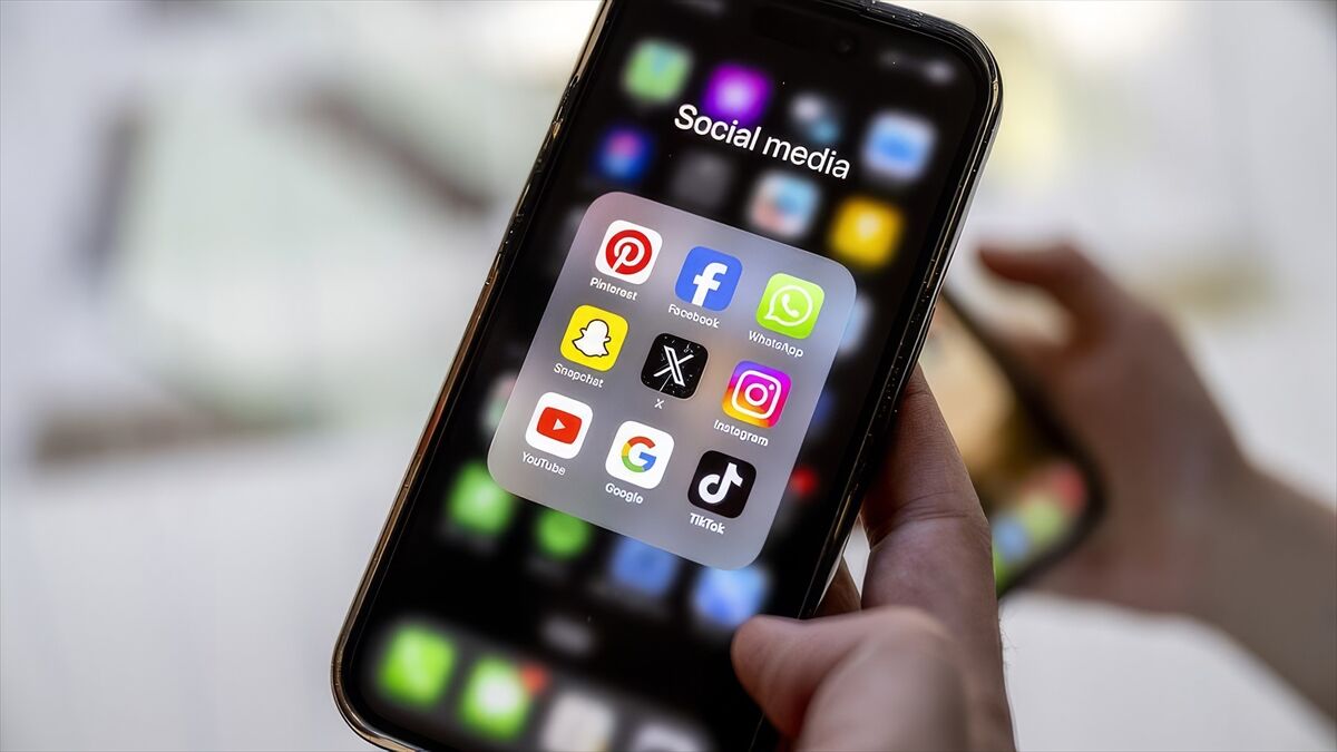 Çekya Okullarda Cep Telefonu Kullanımını Yasaklamaya Hazırlanıyor