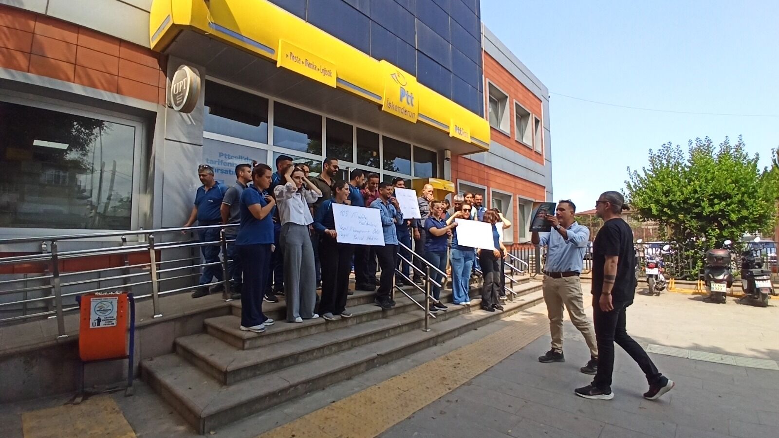 Ptt Işçiler4