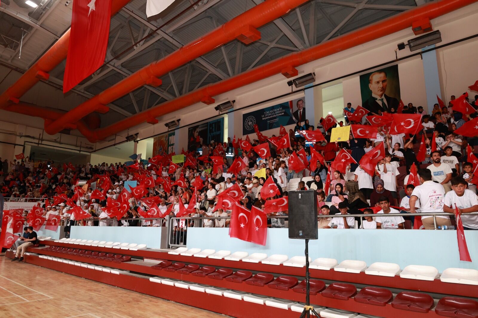 Hatay’da 15 Bin Öğrenci Yaz Okulları Finalinde Buluştu (2)