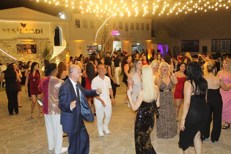 Hatay’da Muhteşem Gece Emrullah Biyaz’ın Organizasyonu Büyük Alkış Aldı (1)