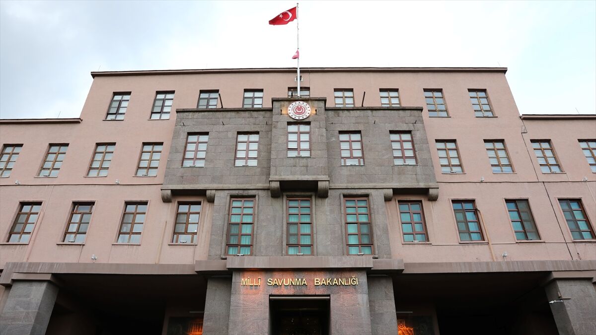 Msb: Yalova'da F 16 Uçağı Eğitim Uçuşu Sırasında Kaza Kırıma Uğradı