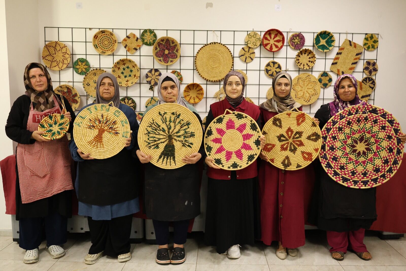 Tarlada Kalan Buğday Sapları, Altınözü’nde Ekonomik Değere Dönüşüyor (2)