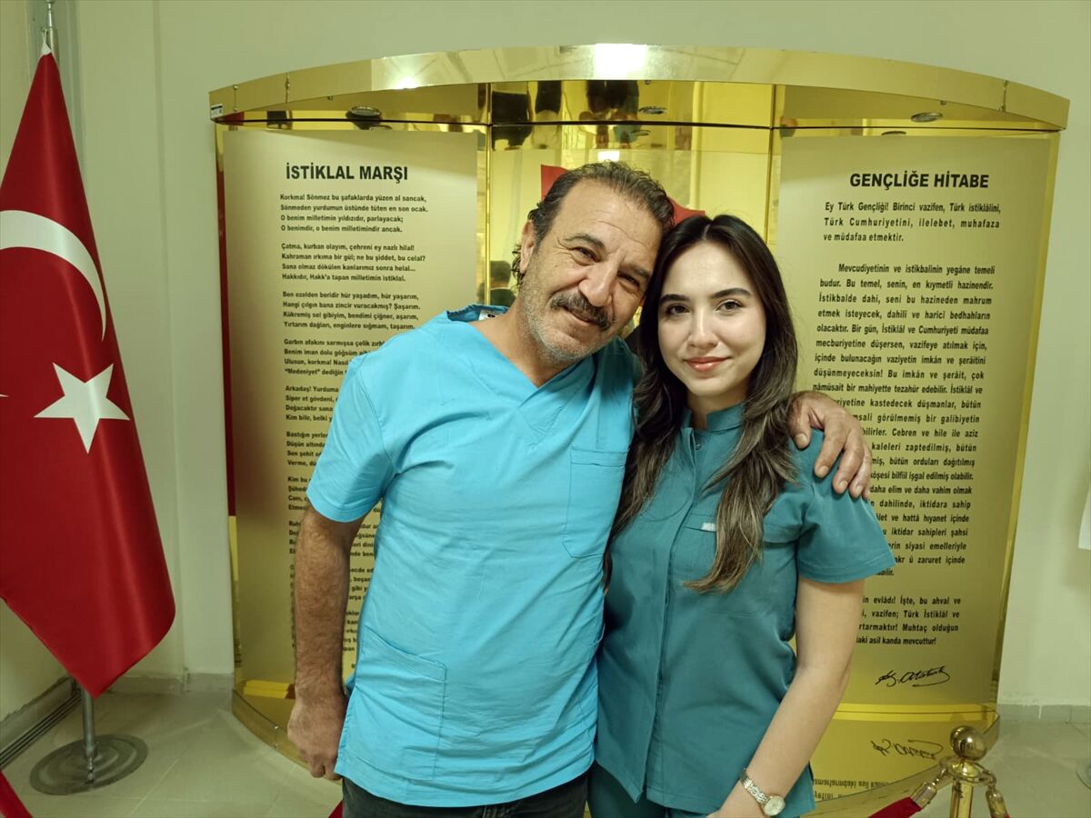 Adana'da doktor baba-kız aynı hastanede görev yapmaya başladı