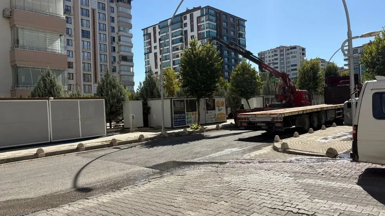 Deprem Bölgesi̇-6