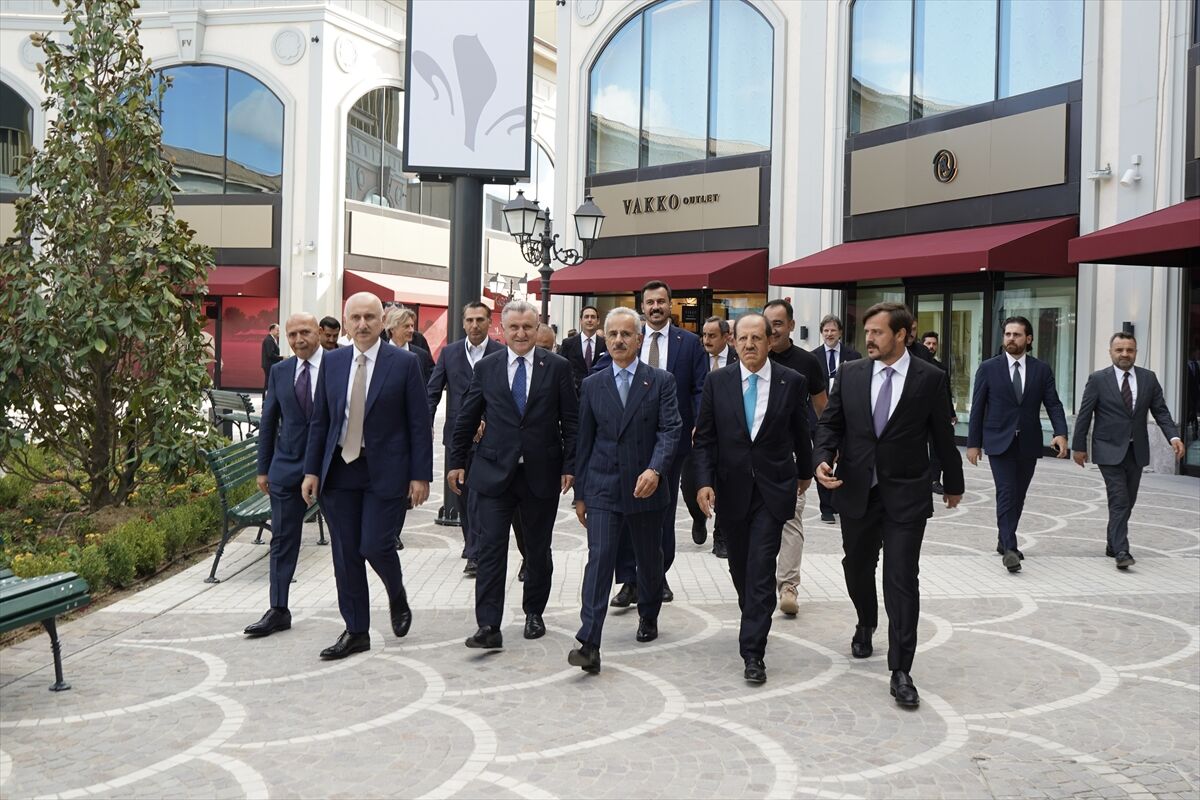 Florentia Village 250 milyon avroluk yatırımla İstanbul'da açıldı