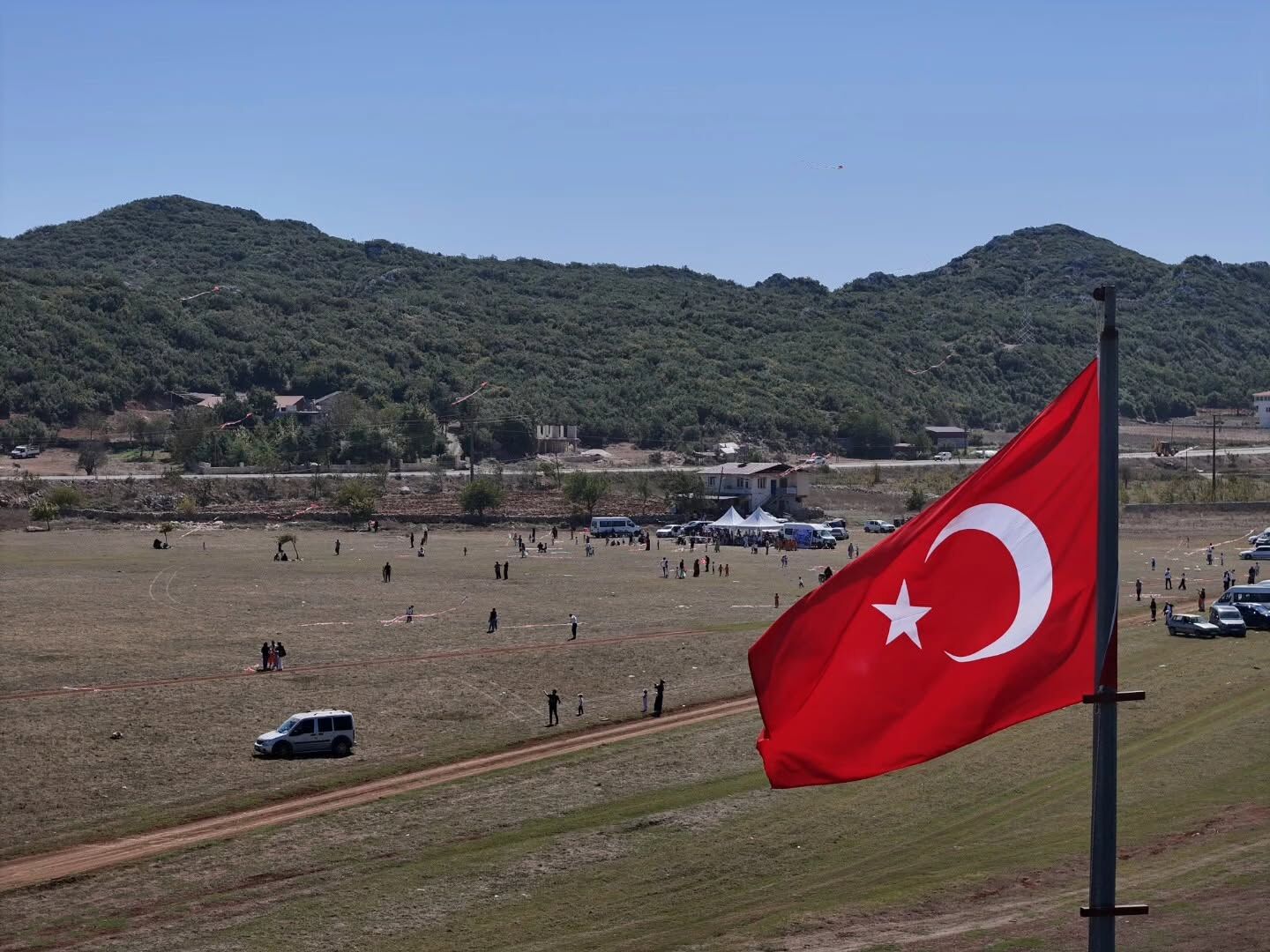 Yayladağı’nda Uçurtmalar Filistinli Çocuklar İçin Yükseldi