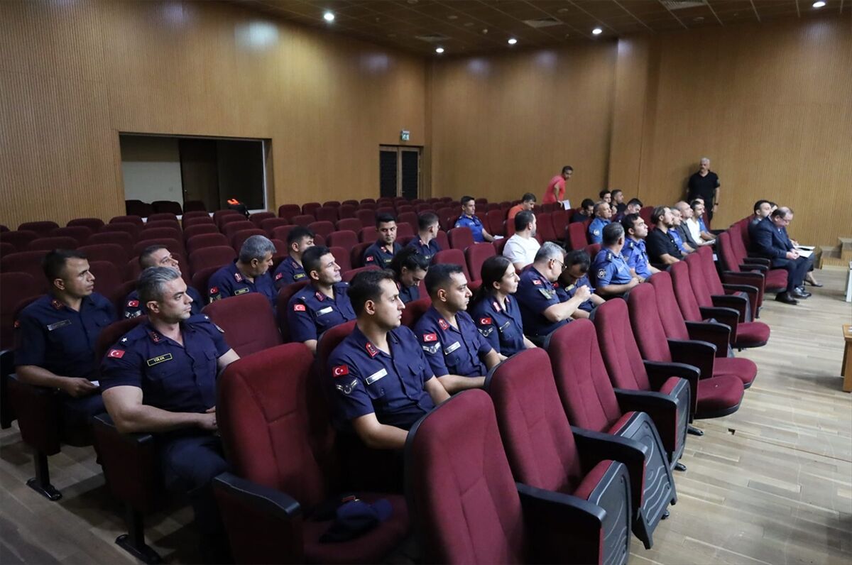 Mersin'de cumhuriyet savcıları değerlendirme toplantısı yapıldı