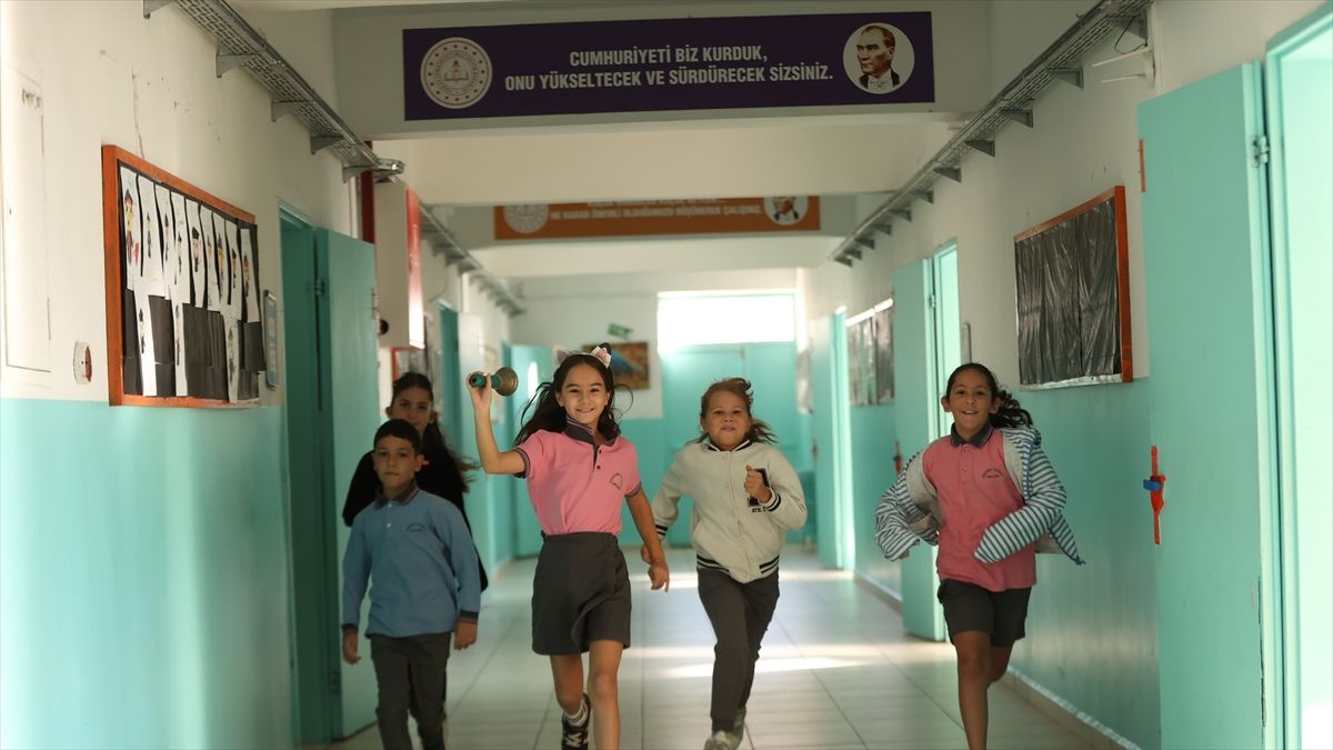 Yeni Eğitim Öğretim Yılının Ilk Ders Zili Çaldı