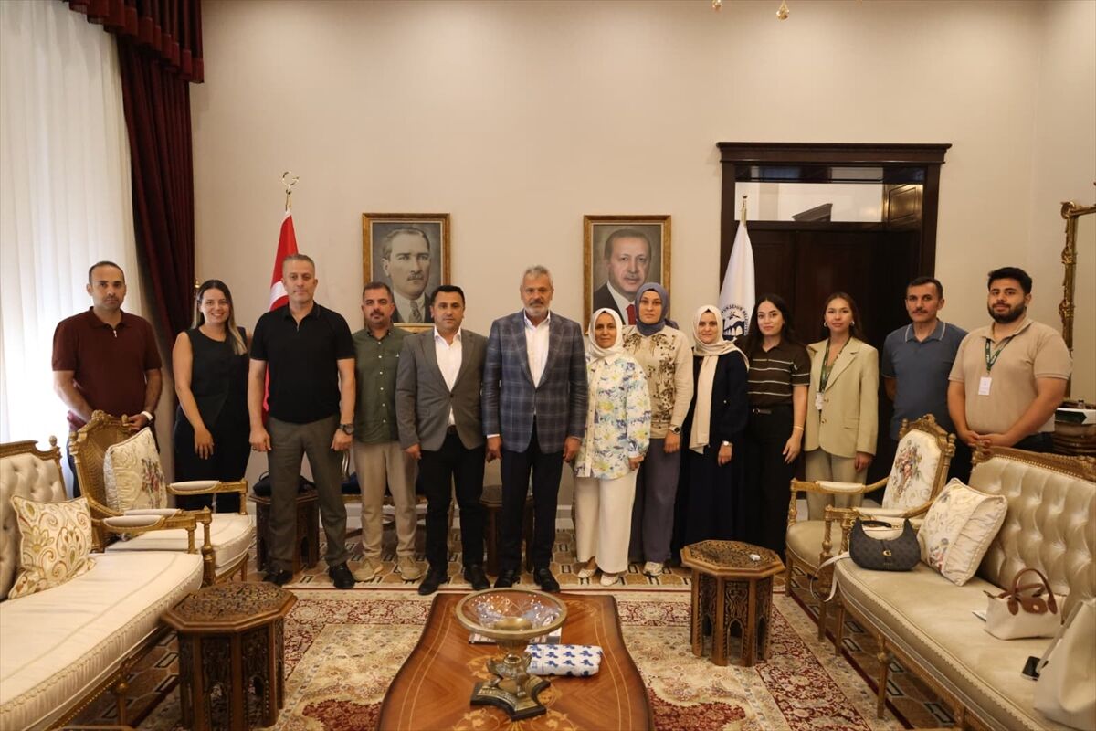 Yeşilay Hatay Şube Başkanı Bilgin'den Büyükşehir Belediye Başkanı Öntürk'e ziyaret
