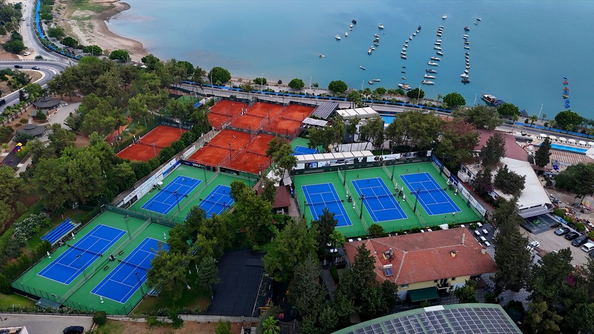 Adana'daki tenis kulübü, yeni şampiyonlar yetiştirmeyi hedefliyor