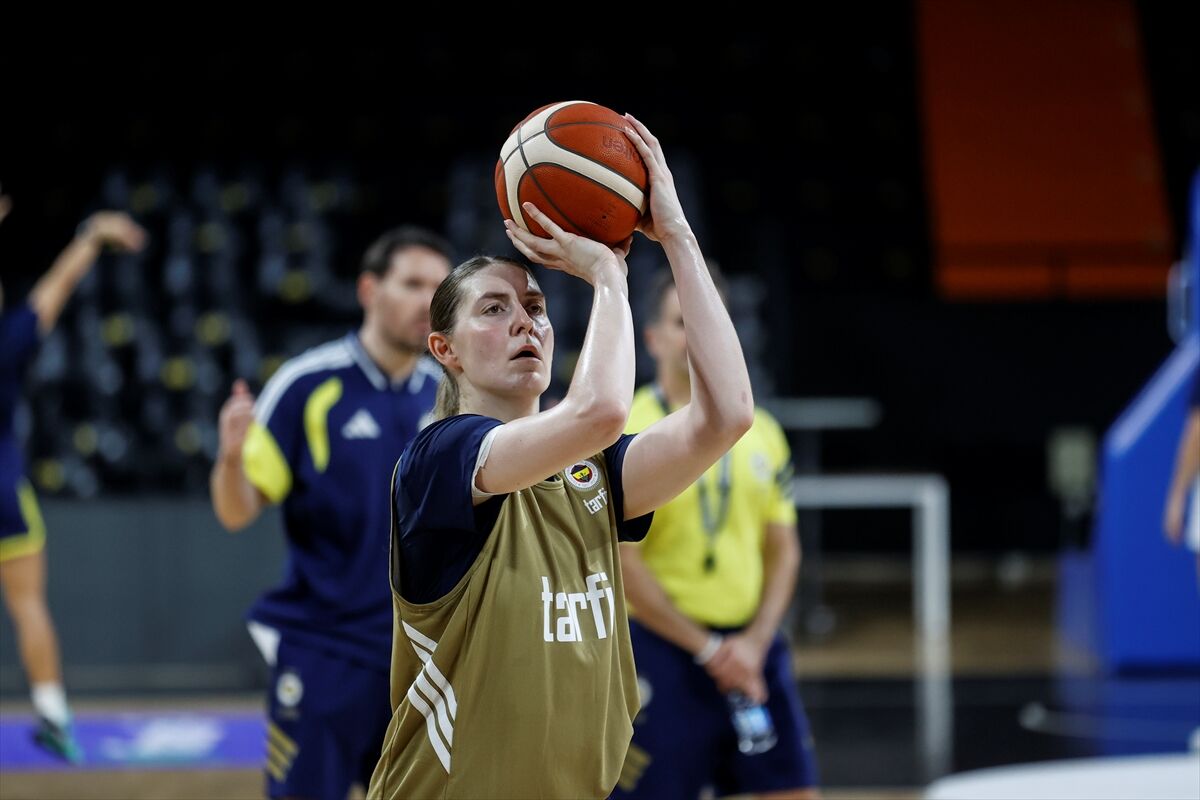 Fenerbahçe Tarfin, FIBA Kadınlar Süper Kupa maçının hazırlıklarını sürdürdü