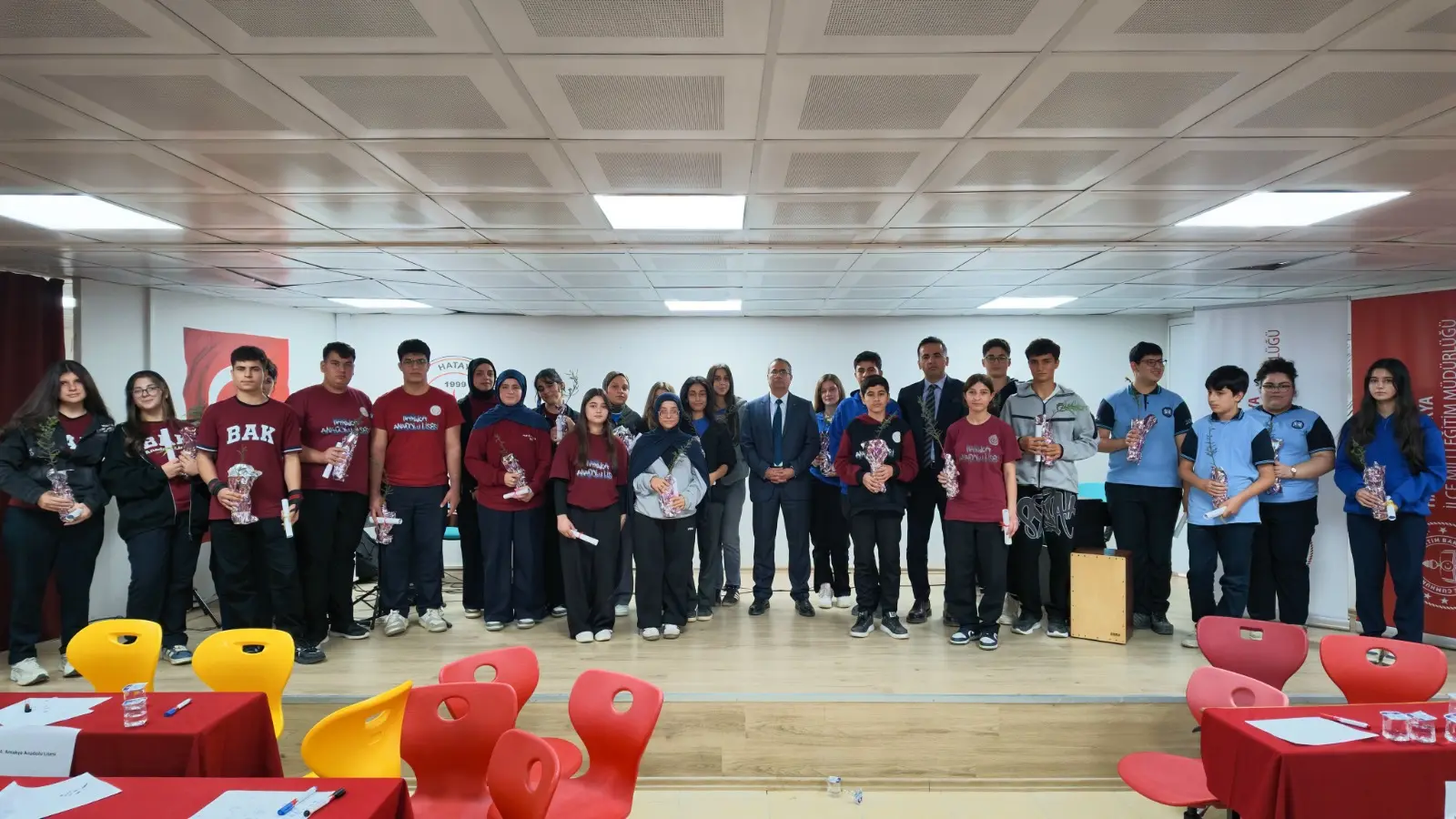 Hatay'da Liseler Çevre Bilgisi İçin Yarıştı! Birincilik Fen Lisesinin