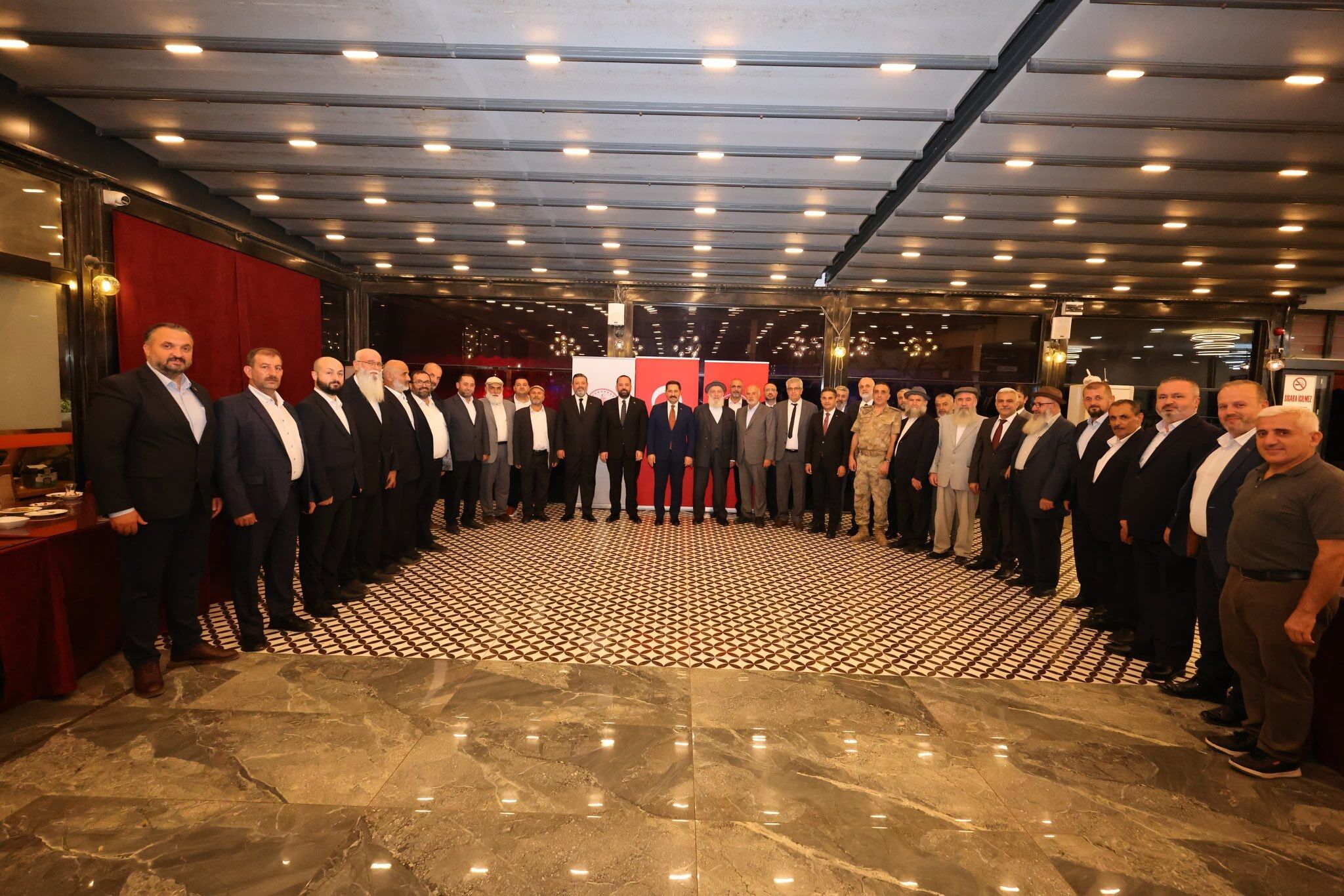 Hatay’ın Yeniden İnşası Kanaat Önderleriyle Masaya Yatırıldı (2)