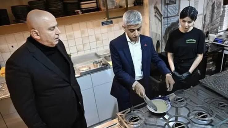 Londra Başkanı Künefe (2)