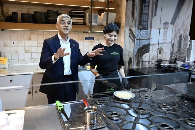 Londra Başkanı Künefe (3)