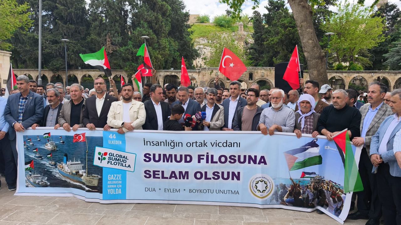 İsrail'in Küresel Sumud Filosu'na saldırısı Kahramanmaraş, Şanlıurfa ve Kilis'te protesto edildi