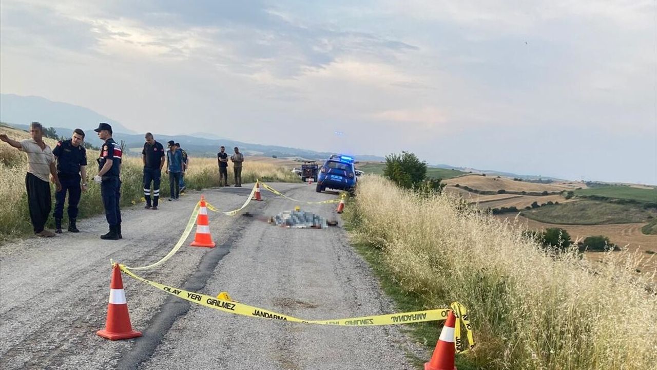 Adana'da baba ve oğlunu av tüfeğiyle öldürdüğü iddia edilen 
