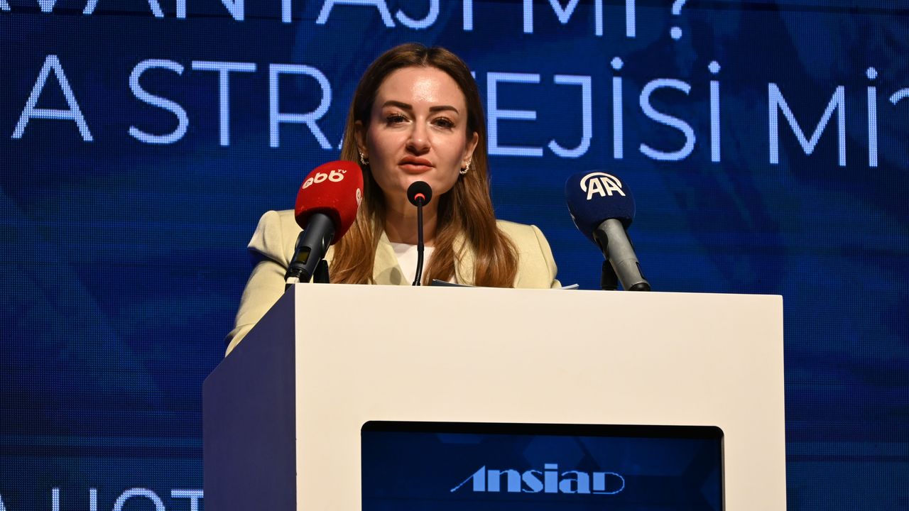 Antalya'da 'ANSİAD Yapay Zeka Zirvesi' düzenlendi